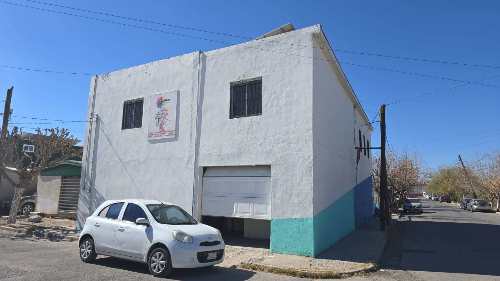 SE RENTAN  AMPLIAS OFICINAS Y , A UNA CUADRA DE PLUTARCO ELIAS CAL