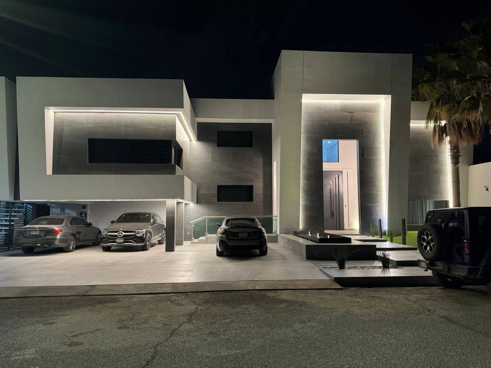 SE VENDE HERMOSA RESIDENCIA EN UBICACION PRIVILEGIADA