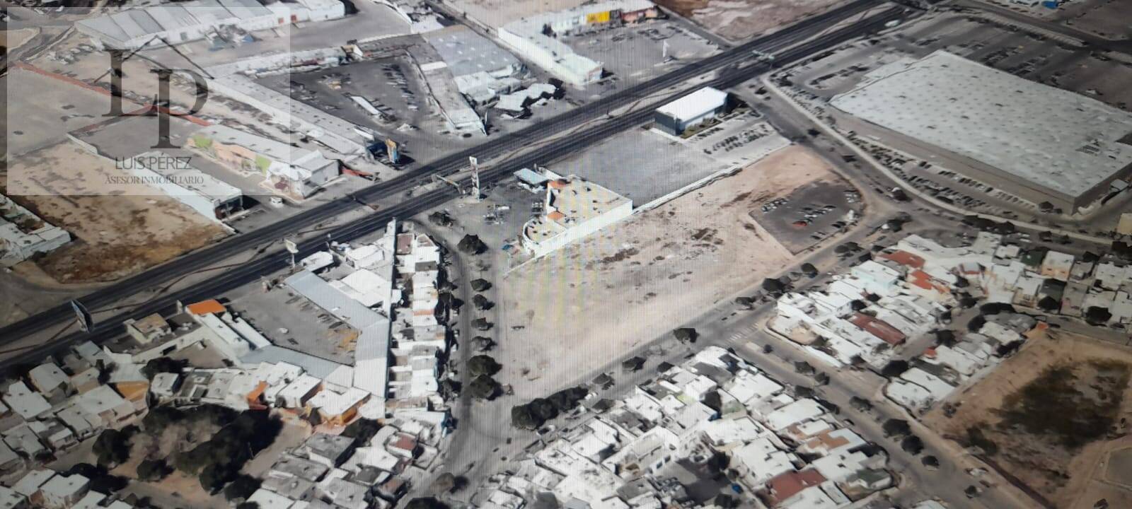 SE VENDE GRAN TERRENO CON EXCELENTE UBICACION, COMERCIAL