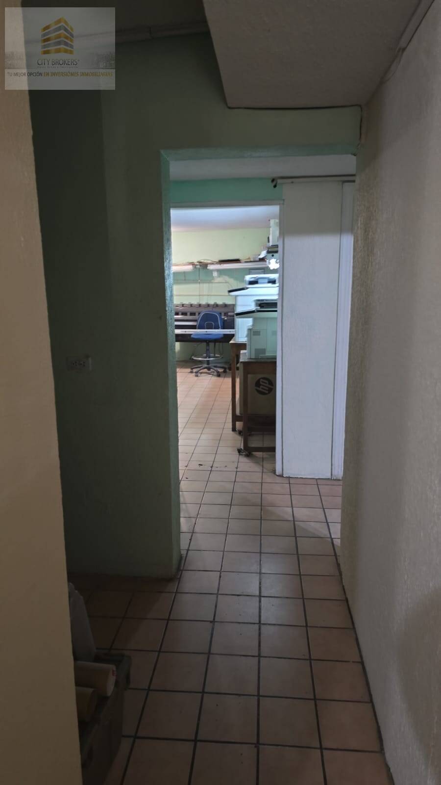 SE VENDEN  OFICINAS A 20 M DE PLUTARCO ELIAS CALLES CON MOBILIARIO INCLUIDO