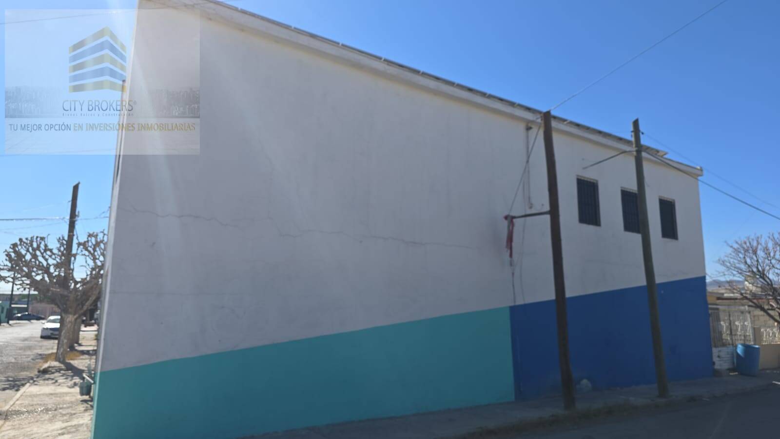 SE VENDEN  OFICINAS A 20 M DE PLUTARCO ELIAS CALLES CON MOBILIARIO INCLUIDO