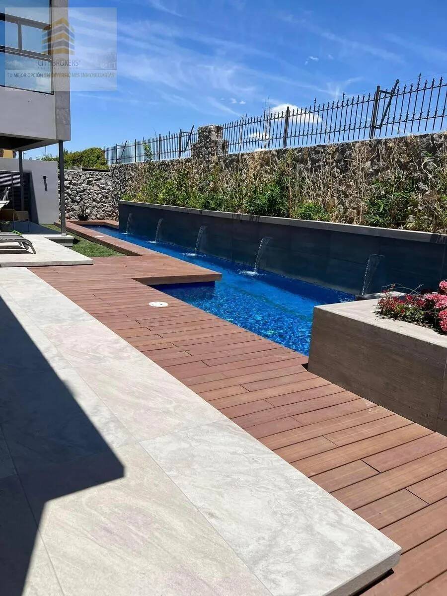 HERMOSA RESIDENCIA EN VENTA EN CAMPOS ELISEOS, SUPER EQUIPADA