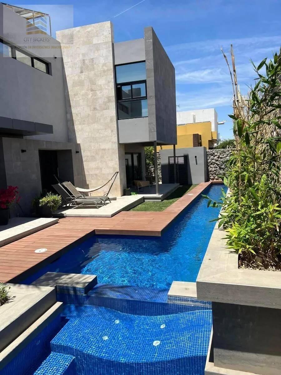 HERMOSA RESIDENCIA EN VENTA EN CAMPOS ELISEOS, SUPER EQUIPADA