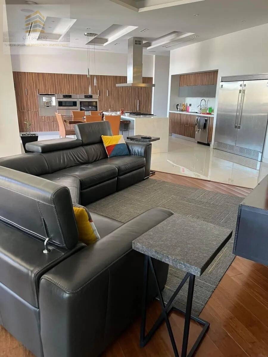 HERMOSA RESIDENCIA EN VENTA EN CAMPOS ELISEOS, SUPER EQUIPADA