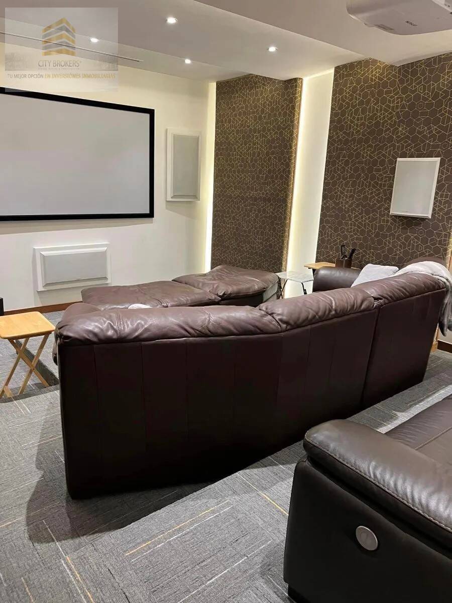 HERMOSA RESIDENCIA EN VENTA EN CAMPOS ELISEOS, SUPER EQUIPADA