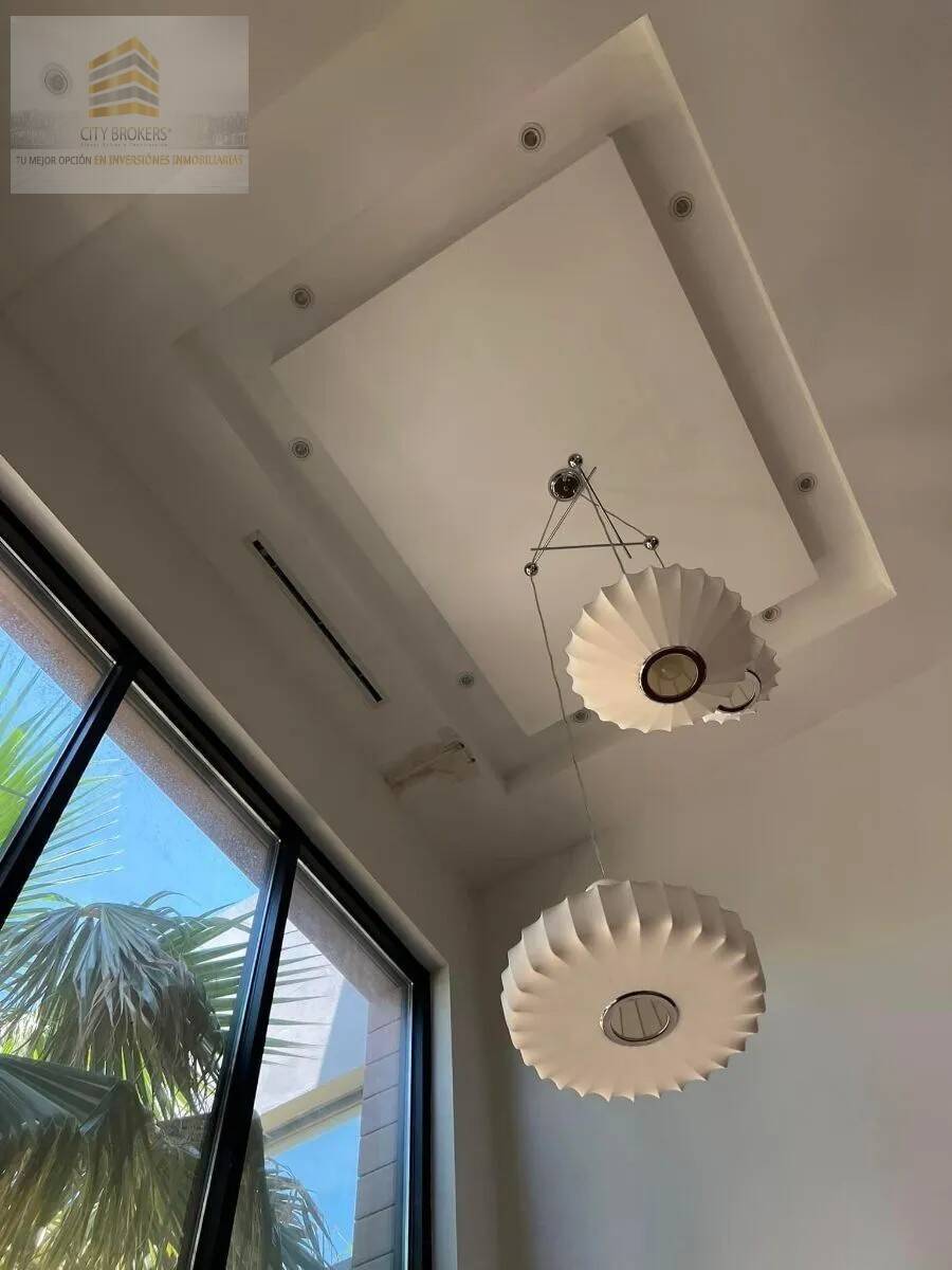 HERMOSA RESIDENCIA EN VENTA EN CAMPOS ELISEOS, SUPER EQUIPADA