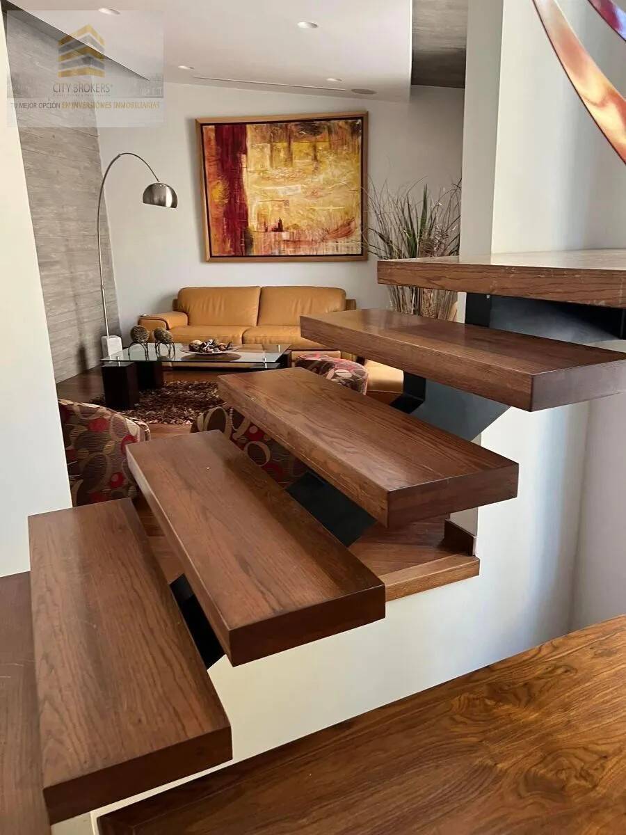 HERMOSA RESIDENCIA EN VENTA EN CAMPOS ELISEOS, SUPER EQUIPADA