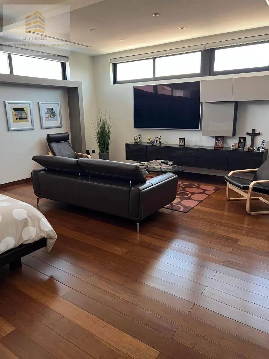 HERMOSA RESIDENCIA EN VENTA EN CAMPOS ELISEOS, SUPER EQUIPADA