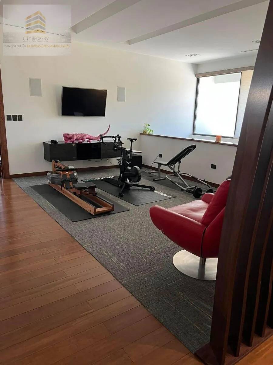 HERMOSA RESIDENCIA EN VENTA EN CAMPOS ELISEOS, SUPER EQUIPADA