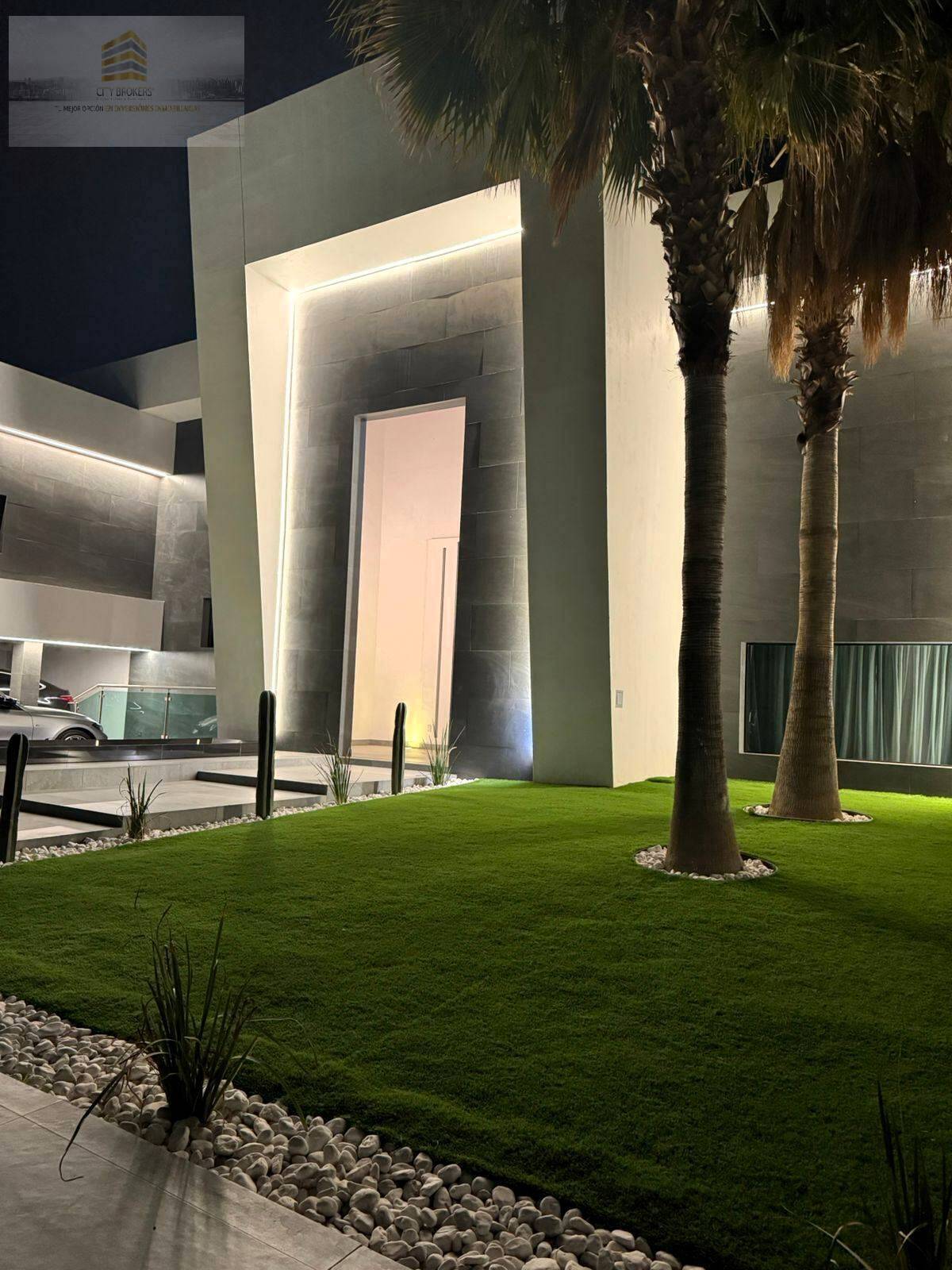 SE VENDE HERMOSA RESIDENCIA EN UBICACION PRIVILEGIADA