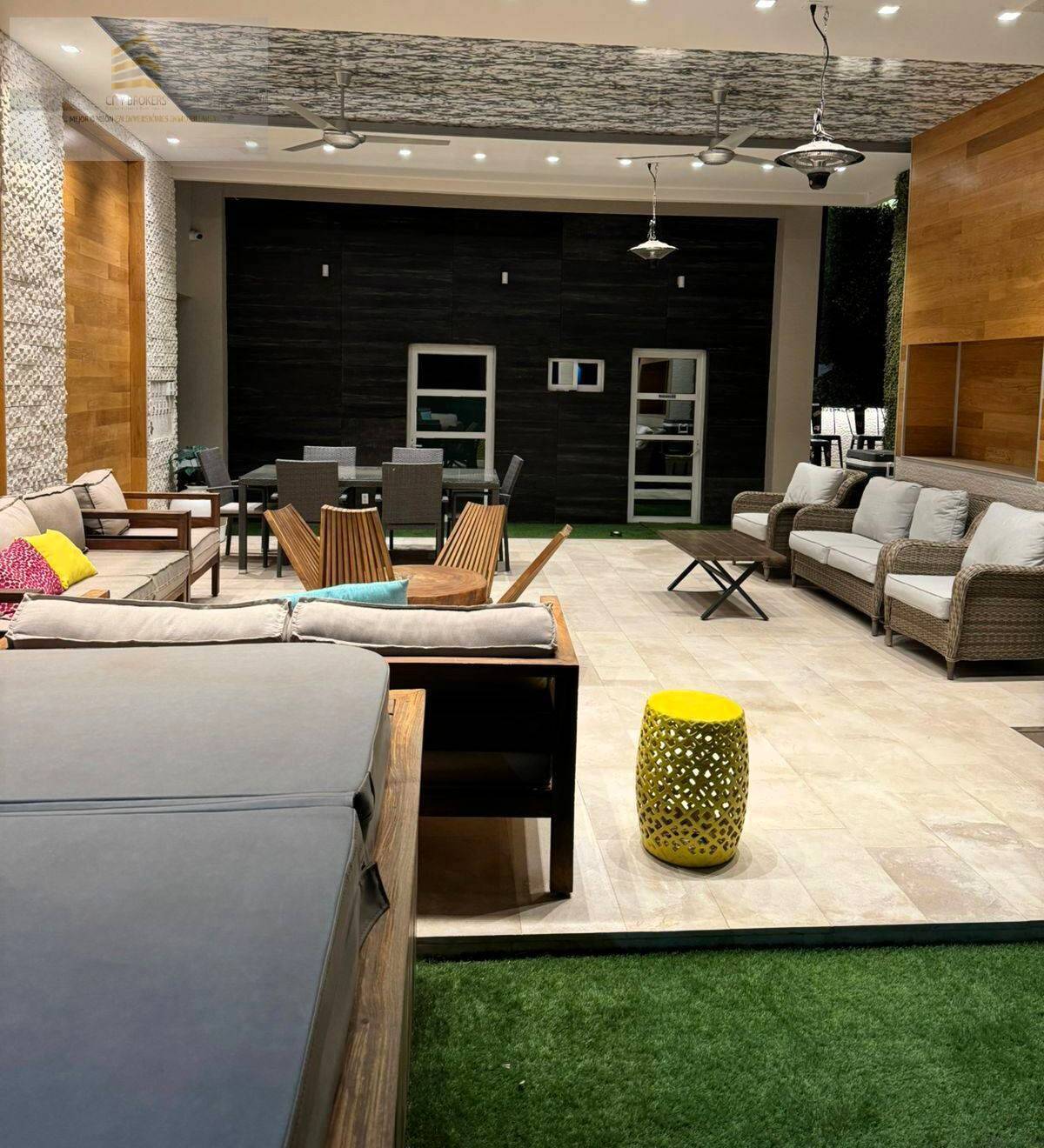 SE VENDE HERMOSA RESIDENCIA EN UBICACION PRIVILEGIADA