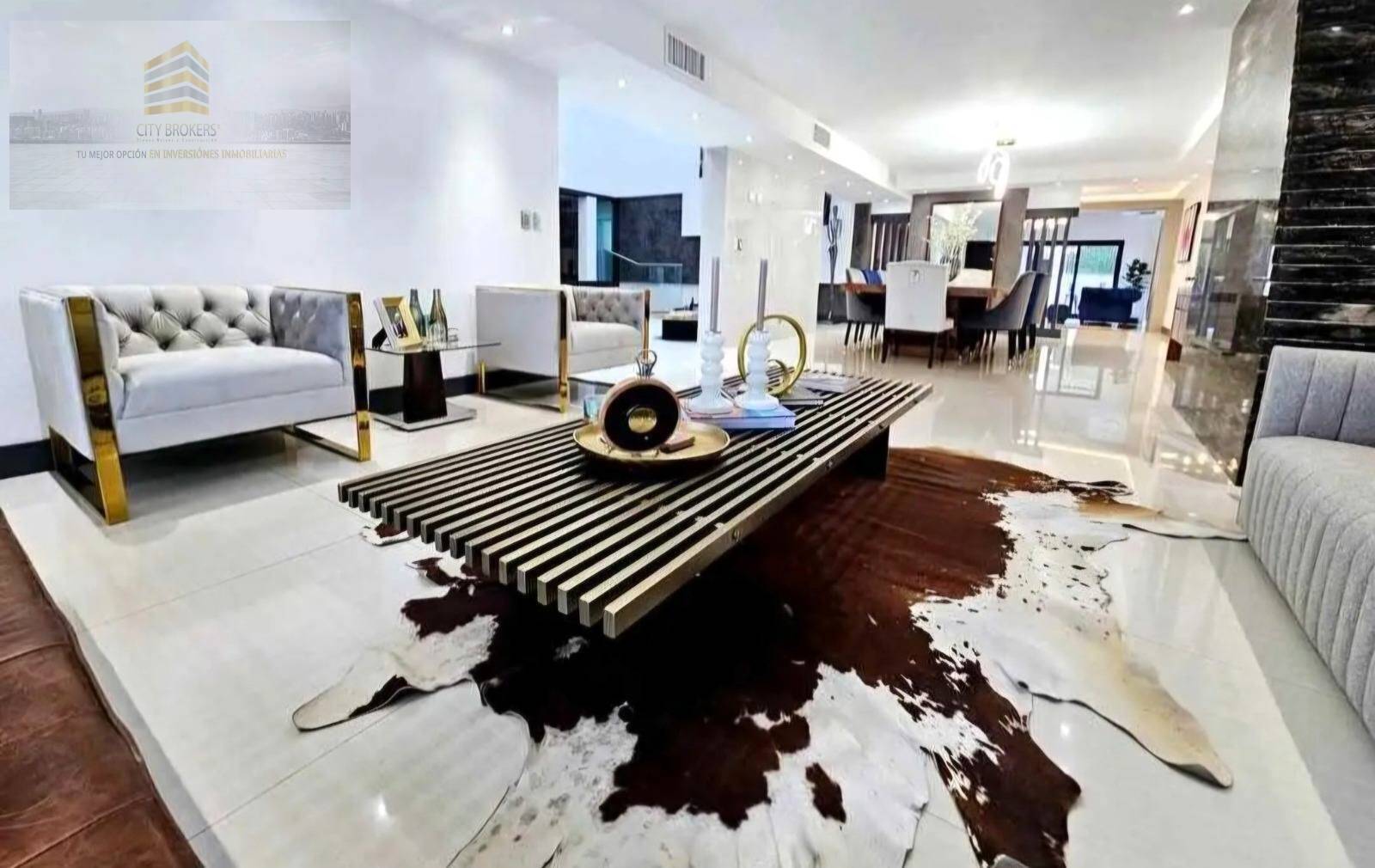 SE VENDE HERMOSA RESIDENCIA EN UBICACION PRIVILEGIADA