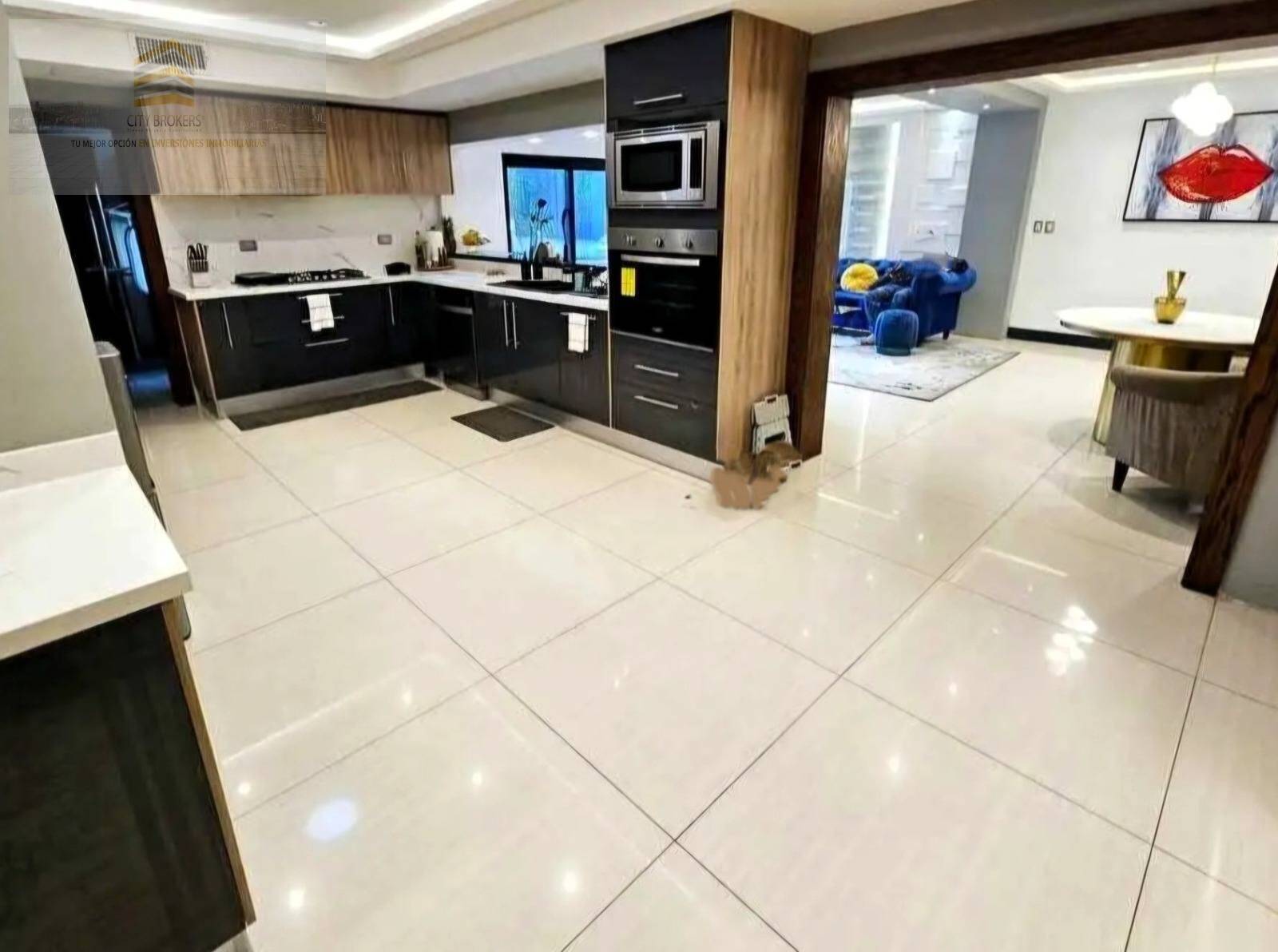 SE VENDE HERMOSA RESIDENCIA EN UBICACION PRIVILEGIADA