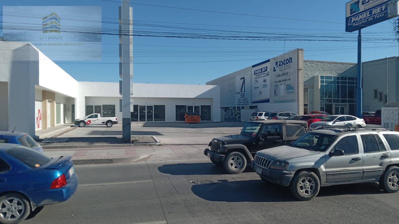 SE RENTA MAGNIFICO LOCAL, SOBRE AVENIDA PRINCIPAL